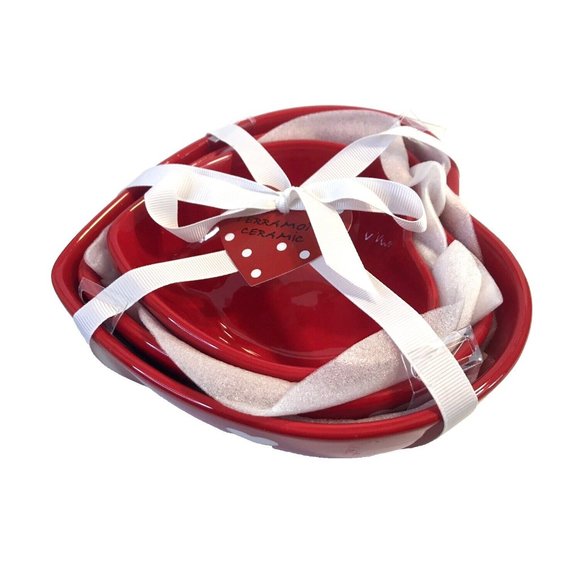 Terramoto Ceramic 3-Piece Heart-Shaped Bowl Dish Set Valentine's Day Gift - Picture 3 of 8